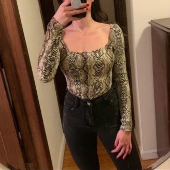 Top shirt snake print sexy square neck fit Long sleeve - Picture 5 of 6